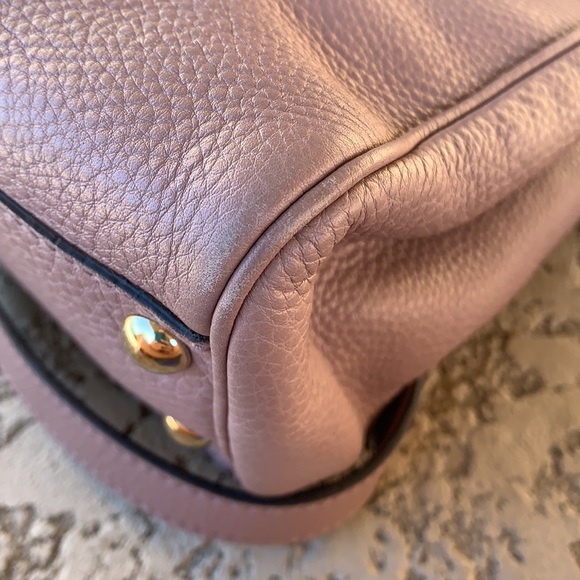 Gucci Crossbody Bag - Picture 13 of 16